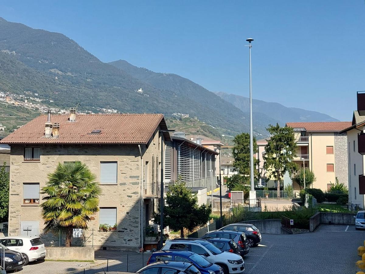 Bilocale Luminoso, Ottima Posizione Apartment Sondrio Luaran gambar